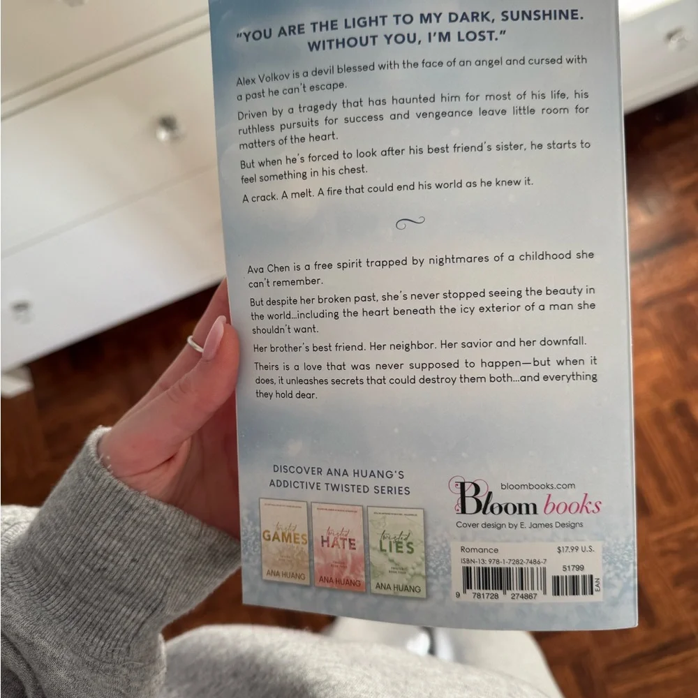 Twisted Love Book - Ana Huang - Book One - In perfect condition - Picture 2 of 4
